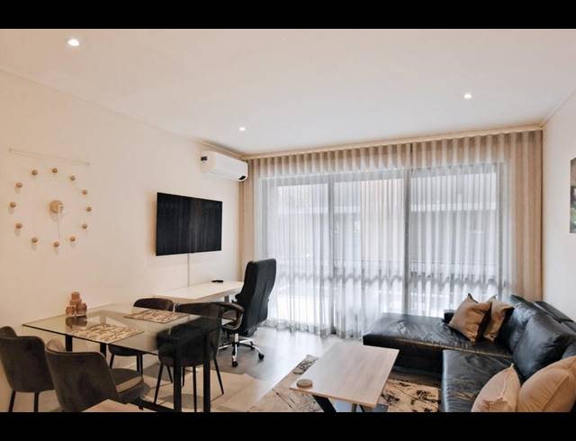 2 BEDROOM PROPERTY TO RENT IN HYDE PARK